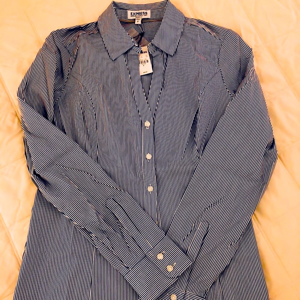 NWT EXPRESS ULTIMATE ESSENTIAL STRIPED SHIRT.